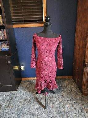 Whyte Valentyne Kentucky Derby Lace Midi Dress in Wine womens size 10 nwt